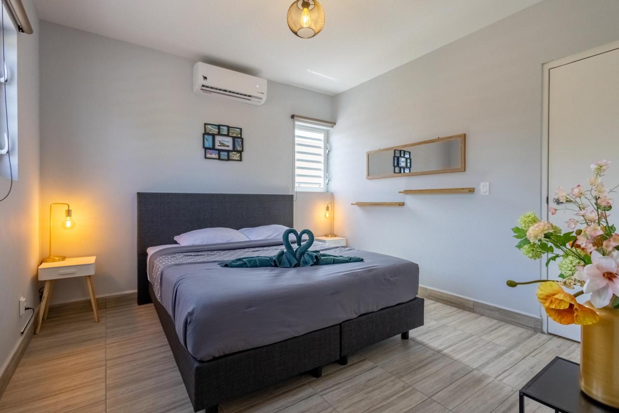 Av Curacao - Centrally Located Spacious Apartment 빌렘스타트 외부 사진
